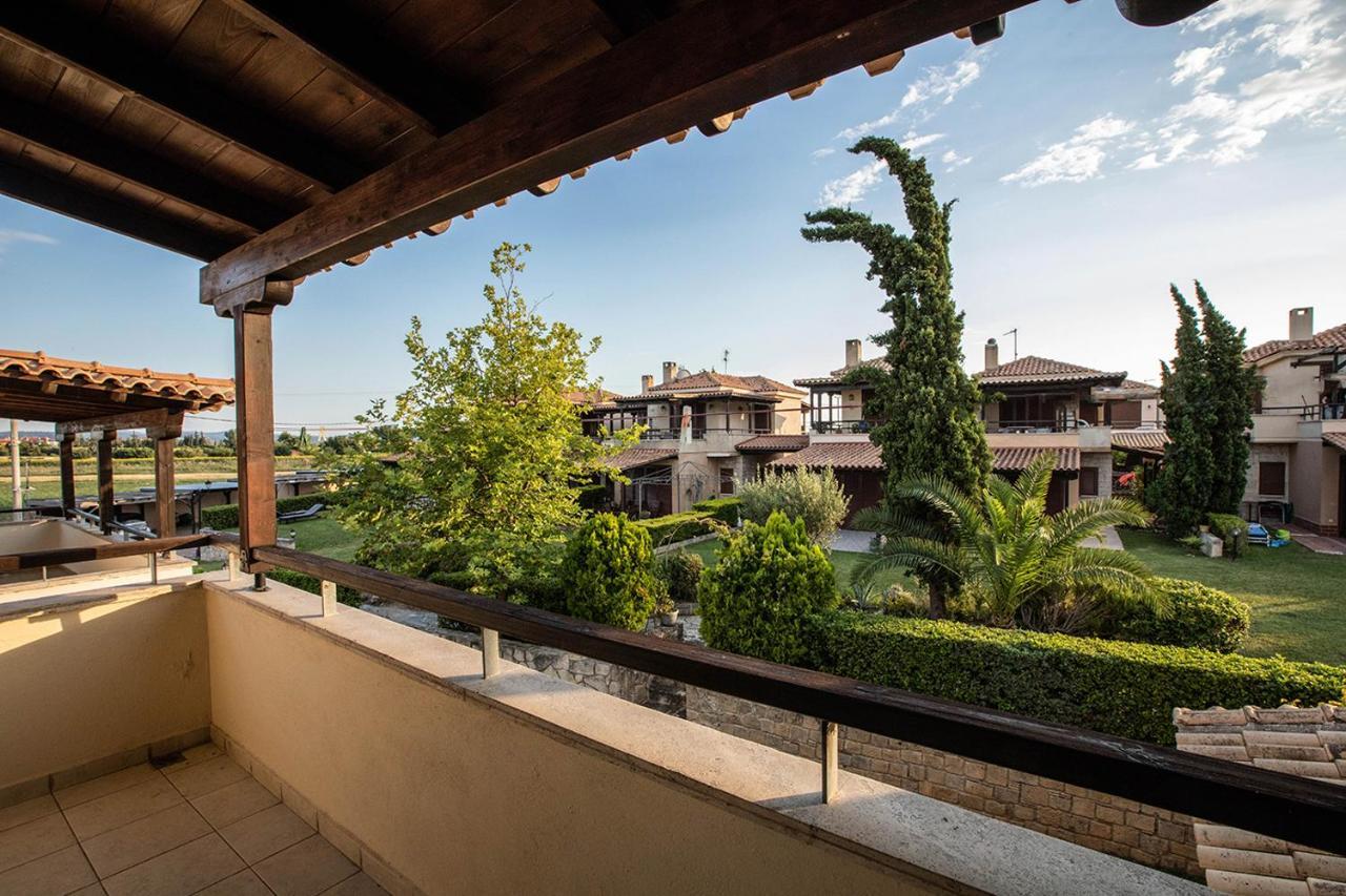 Porto Thea Alexandra Shared Pool Villa, Afytos Exterior foto