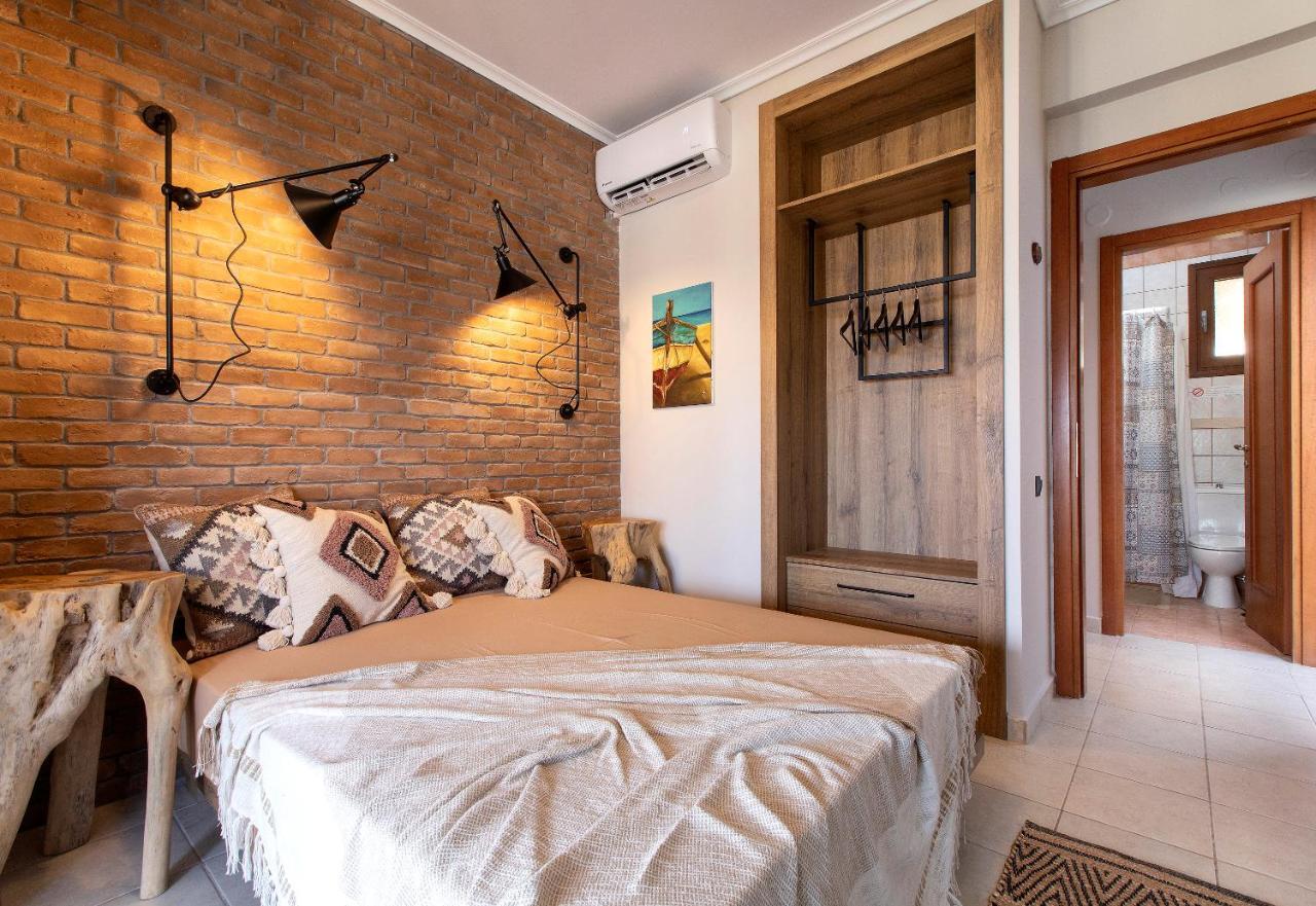 Porto Thea Alexandra Shared Pool Villa, Afytos Exterior foto