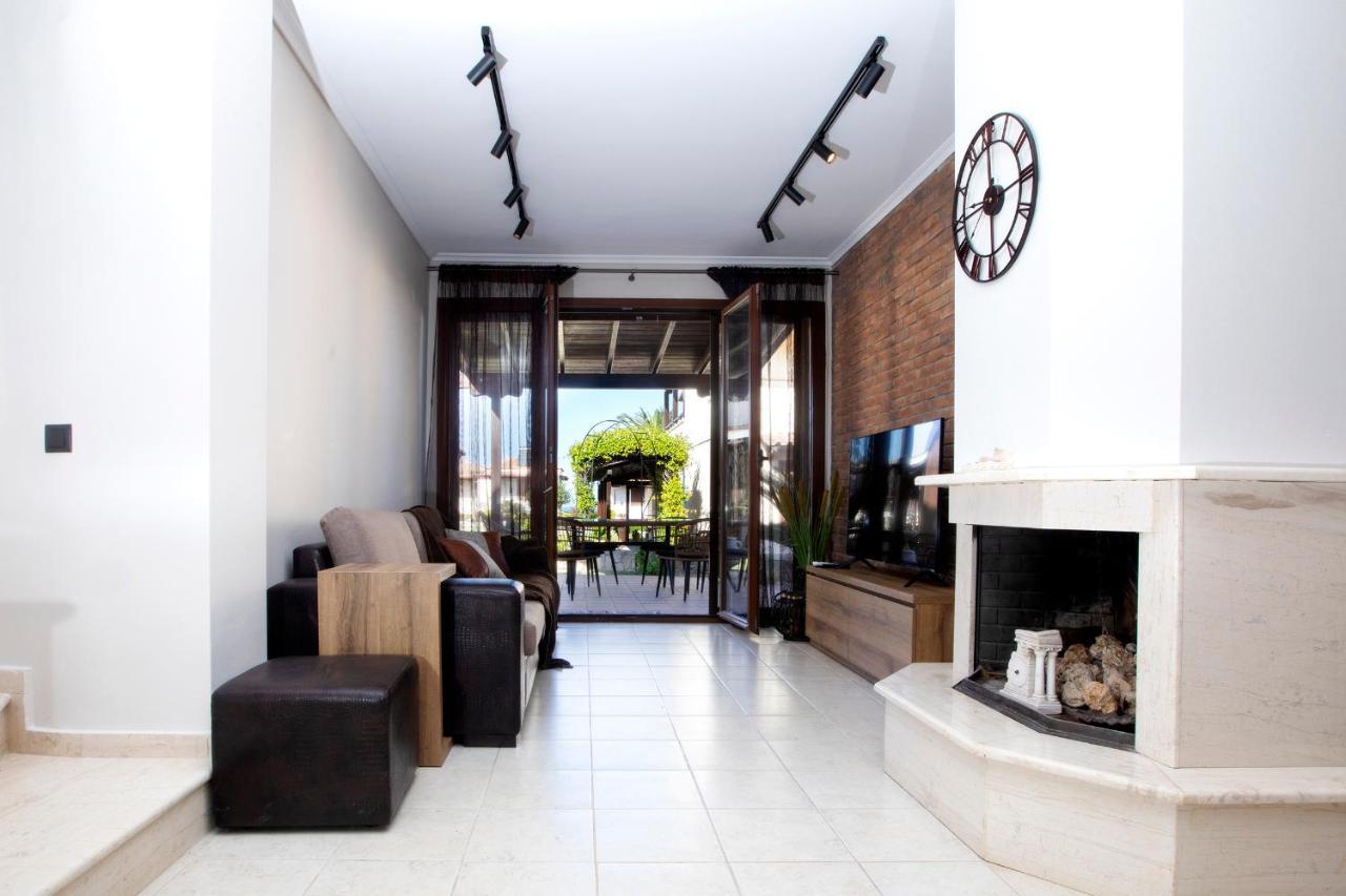 Porto Thea Alexandra Shared Pool Villa, Afytos Exterior foto